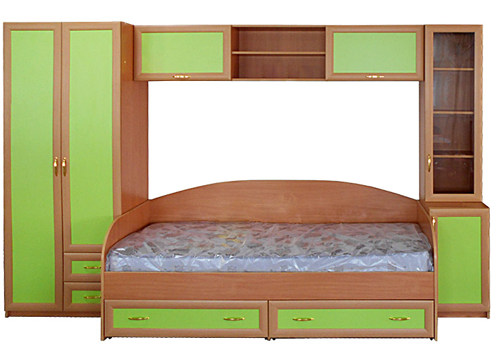 Детская комната (стенка и кровать без матраса)